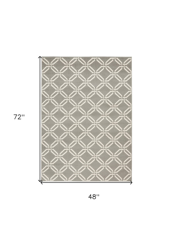 Homeroots 6' X 9' Gray And Ivory Trellis Area Rug  Polypropylene 554865
