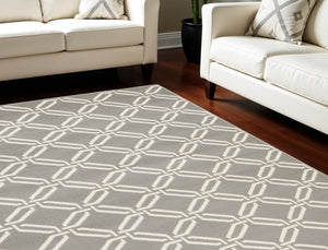 Homeroots 6' X 9' Gray And Ivory Trellis Area Rug  Polypropylene 554865