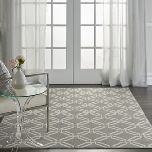 Homeroots 6' X 9' Gray And Ivory Trellis Area Rug  Polypropylene 554865