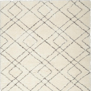 HomeRoots 5' Modern Ivory and Gray Geometric Shag Area Rug – Plush Comfort, Durable Design for Any Room 4' X 6' 554866