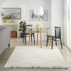 HomeRoots 5' Modern Ivory and Gray Geometric Shag Area Rug – Plush Comfort, Durable Design for Any Room 4' X 6' 554866