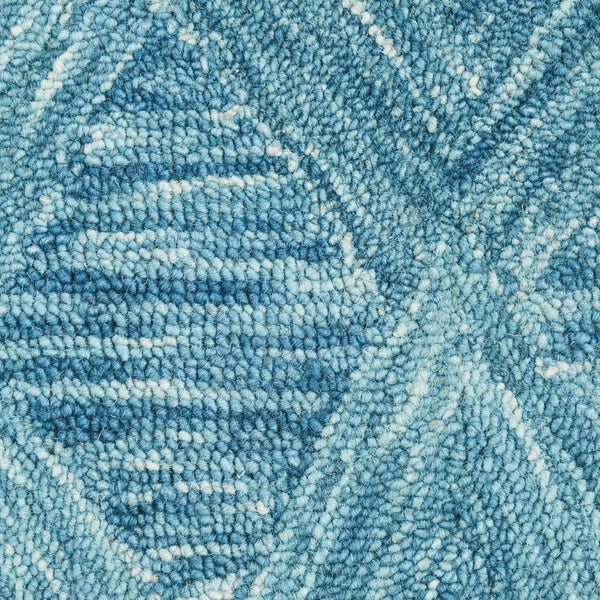 HomeRoots 5' Ivory and Blue Wool Geometric Area Rug - Enhance Comfort and Style in Any Living Space Today! 4' X 6' 554888