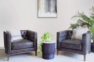 Homeroots 33" Brown And Black Antiqued Top Grain Leather Tufted Club Chair   555320