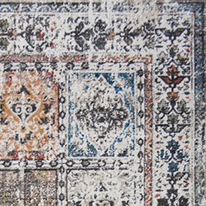 HomeRoots 5' Ivory Oriental Distressed Area Rug with Tasseled Fringe - Timeless Elegance for Any Room 5' X 8' 555373