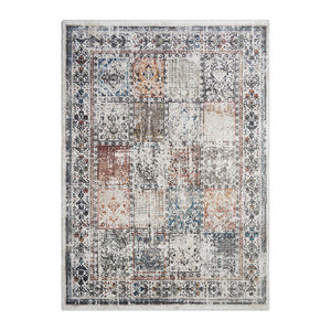 HomeRoots 5' Ivory Oriental Distressed Area Rug with Tasseled Fringe - Timeless Elegance for Any Room 5' X 8' 555373