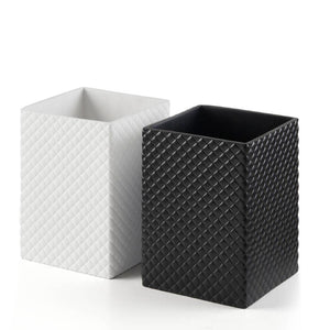 English Elm One Four-piece Resin Bath Set with Diamond Texture and Antimicrobial Onyx Finish B035P437555