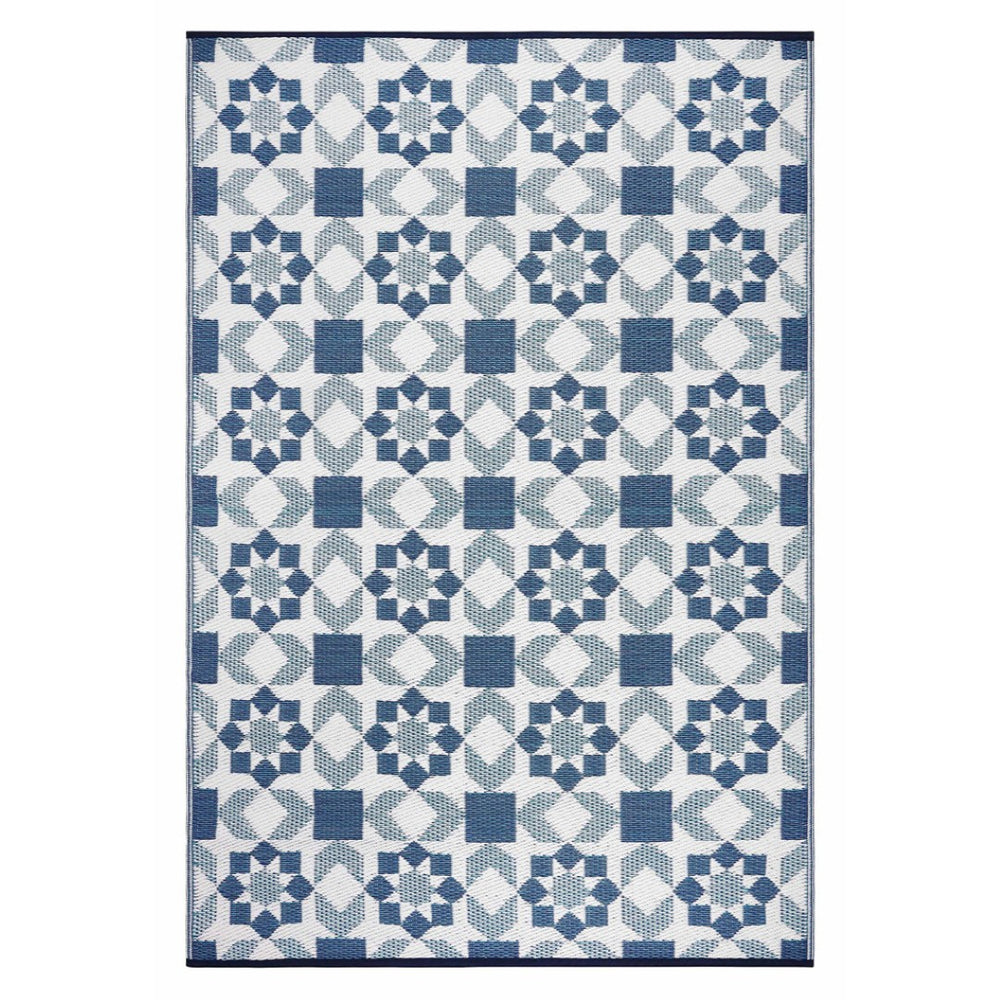 HomeRoots 4' Teal Blue Geometric Area Rug – Stylish Indoor/Outdoor Design, Fade & Stain Resistant, Low-Maintenance 555569