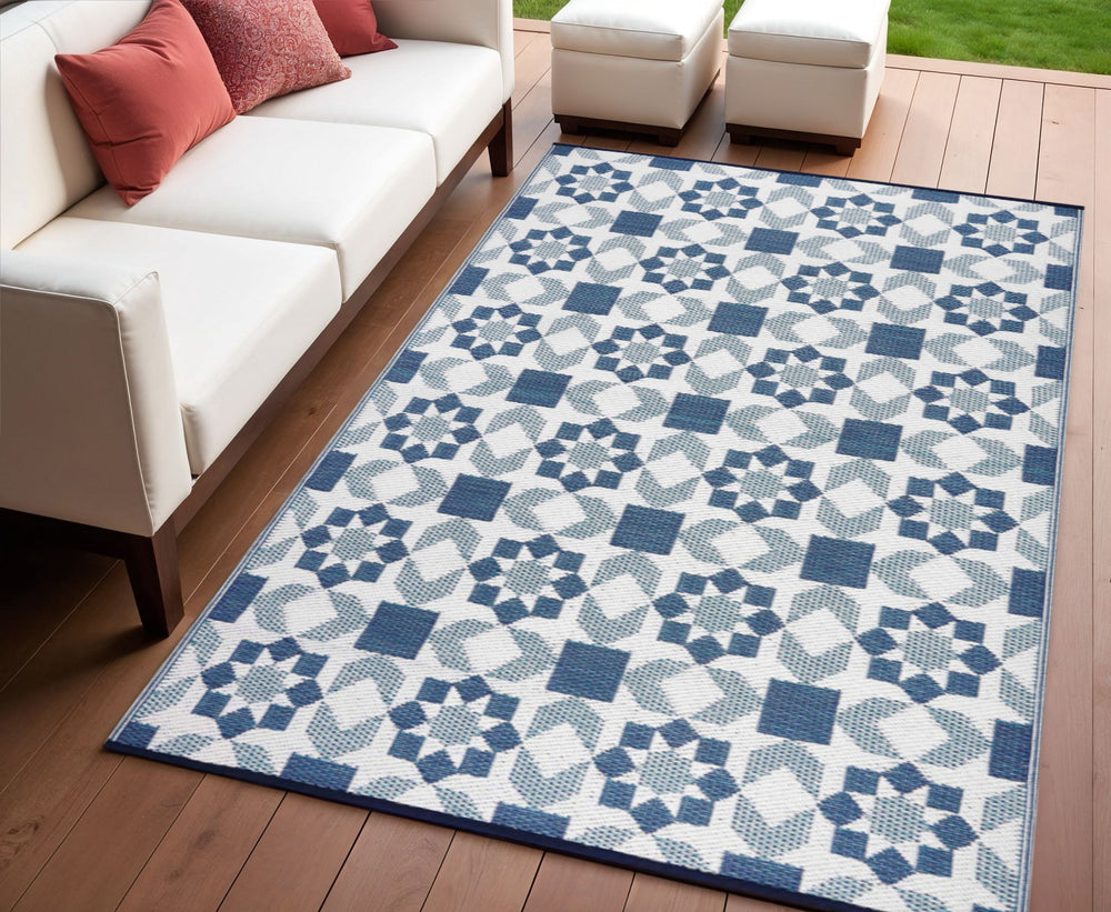 Homeroots 4' Teal Blue Geometric Indoor-outdoor Area Rug - Uv Protected, Stain Resistant, Stylish & Durable!  Polypropylene 555569