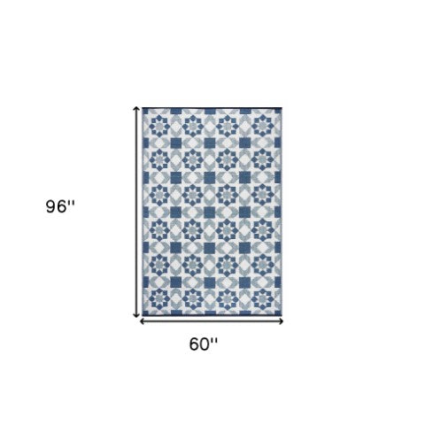 Homeroots 5' Teal Blue Geometric Indoor Outdoor Area Rug - Stain Resistant, Uv Protected, Stylish & Versatile!  Polypropylene 555570