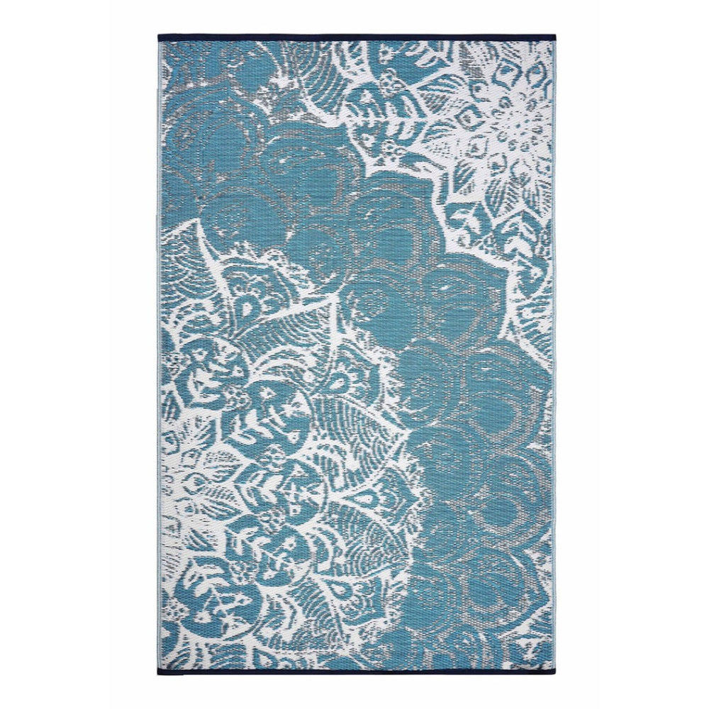HomeRoots 5' Teal Blue Floral Area Rug - Durable Indoor/Outdoor Design with Stain Resistance & Timeless Charm 555572