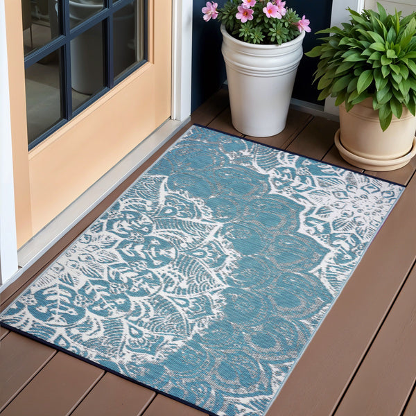 Homeroots 3' Teal Blue Floral Area Rug - Stylish Indoor/Outdoor Machine-braided, Stain-resistant, Uv Protected  Polypropylene 555574