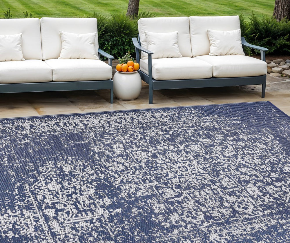 Homeroots 6' Navy Blue Machine Braided Distressed Area Rug - Stain Resistant, Uv Protected, Perfect For Homes!  Polypropylene 555581