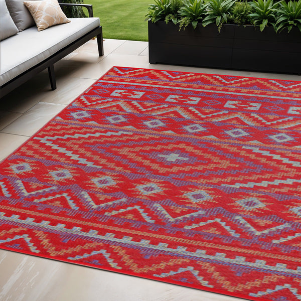 Homeroots 5' X 8' Red Geometric Indoor Outdoor Area Rug - Stain Resistant, Uv Protected, Perfect For Kids & Pets  Polypropylene 555592
