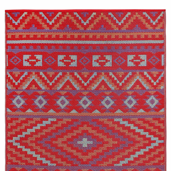 Homeroots 9' X 12' Red Geometric Area Rug - Machine Braided, Distressed Design With Uv Protection & Stain Resistance  Polypropylene 555595