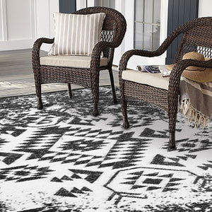 Homeroots 5' X 8' Black Machine Braided Area Rug - Stylish, Stain Resistant And Uv Protected For Indoor/Outdoor Use  Polypropylene 555599