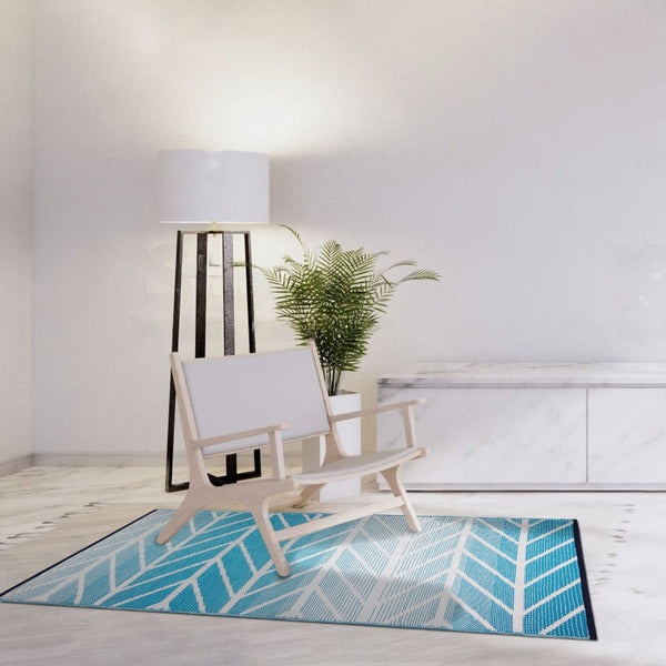 Homeroots 4' X 6' Aqua Geometric Area Rug - Stain Resistant, Indoor/Outdoor, Uv Protected, Stylish & Durable  Polypropylene 555602