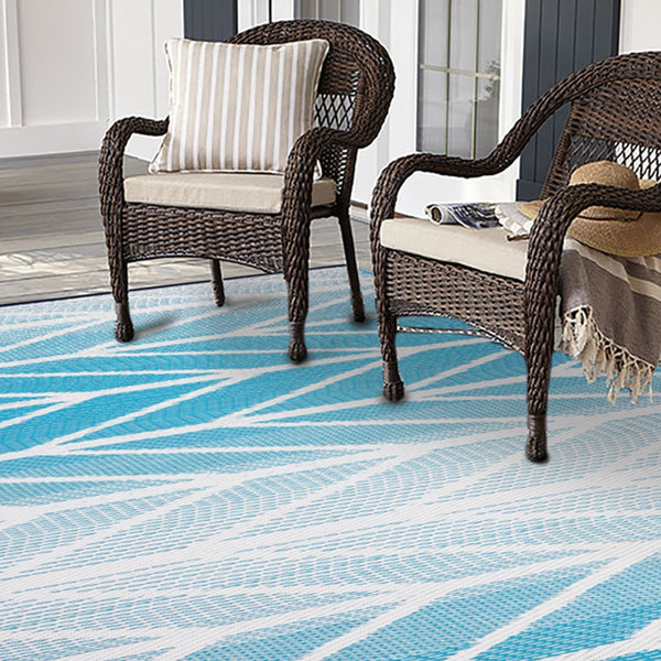 Homeroots 5' Aqua Geometric Indoor-outdoor Area Rug - Stylish, Stain-resistant, Uv-protected, Perfect For Pets!  Polypropylene 555604