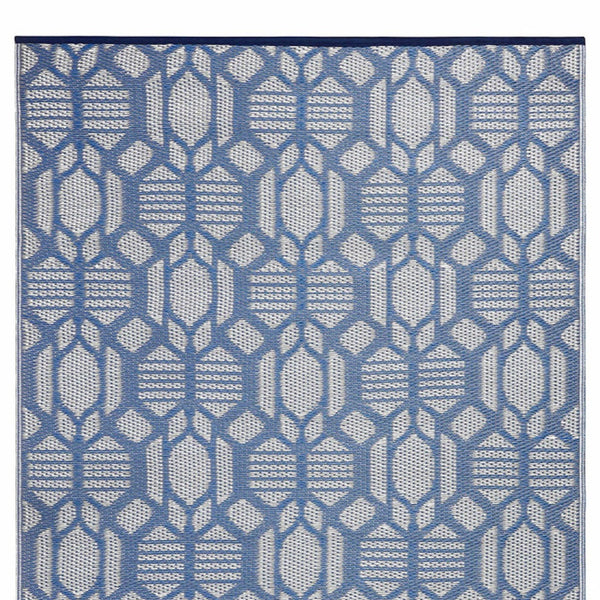 Homeroots 4' X 6' Blue Geometric Area Rug - Stain Resistant, Uv Protected, Perfect For Homes With Kids & Pets  Polypropylene 555606
