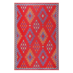 Homeroots 3' X 5' Red Geometric Area Rug - Stylish Indoor/Outdoor Design, Stain Resistant & Uv Protected  Polypropylene 555627