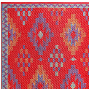 Homeroots 8' Red Geometric Braided Area Rug - Stylish, Distressed Design With Uv Protection For Kid & Pet Spaces  Polypropylene 555630