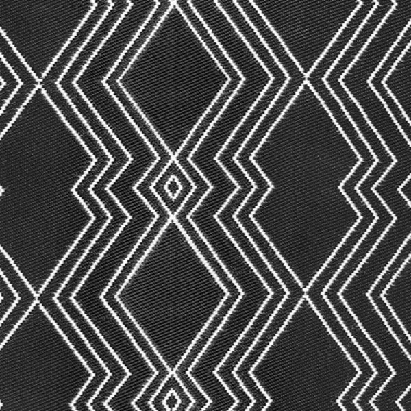 Homeroots 4' X 6' Black Geometric Area Rug - Stylish, Stain Resistant, Uv Protected, Perfect For Kids & Pets!  Polypropylene 555633