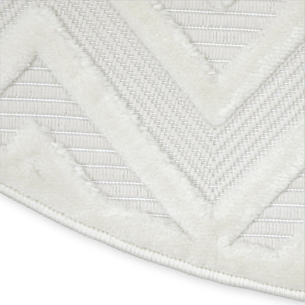 HomeRoots 10' Ivory and White Round Geometric Area Rug – Stylish, Durable, Easy-Clean for Indoor/Outdoor Use! 555945