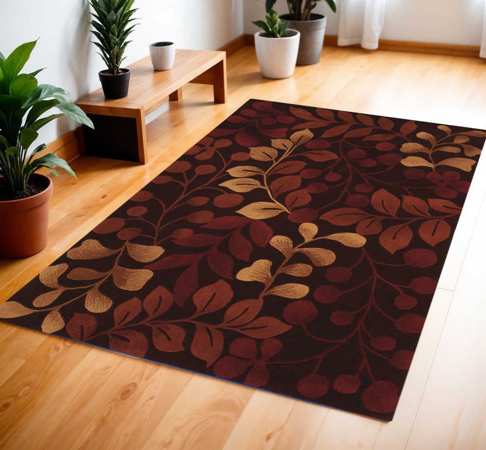 Homeroots 4' X 6' Chocolate Botanical Leaves Area Rug  Polyester 556008