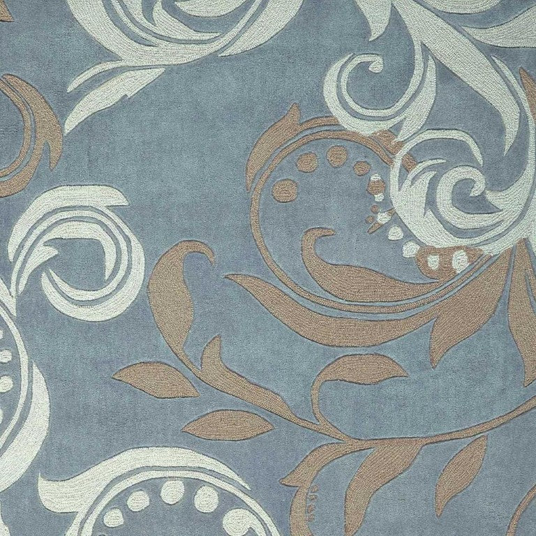 HomeRoots 7 X 9 Ivory Taupe Silver Floral Polyester Area Rug for Living Room or Bedroom 556031
