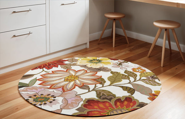 Homeroots 6' Ivory And Red Botanical Leaves Round Rug  Polyester 556046