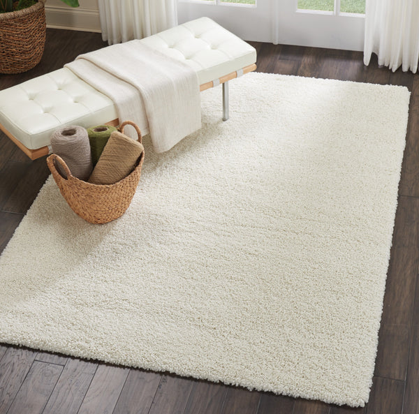 Homeroots 5' X 7' Ivory Shag Area Rug  Polypropylene 556085