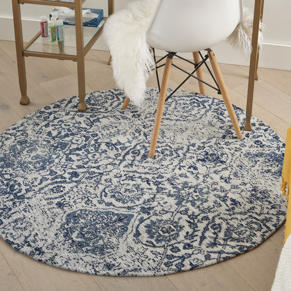 Homeroots 4' Navy Blue And Ivory Damask Distressed Round Rug  Polyester 556147