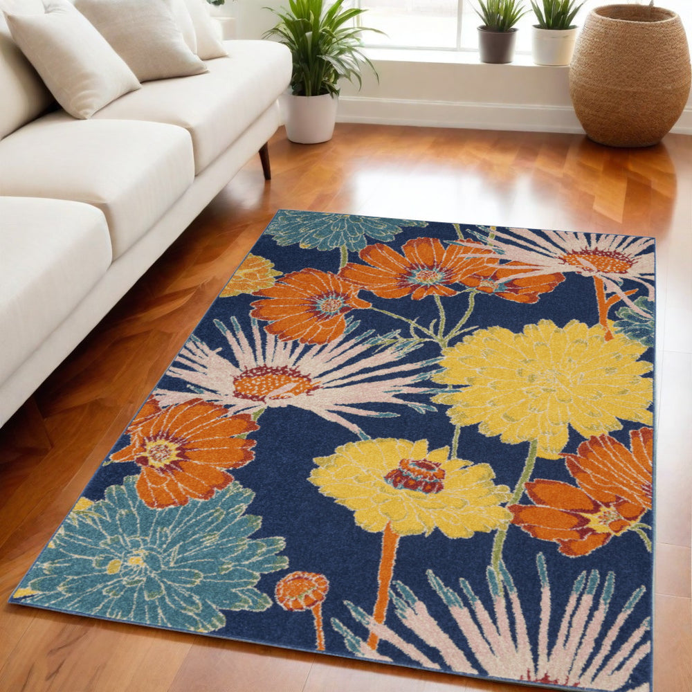 Homeroots 5' X 7' Blue Floral Power Loom Area Rug  Polypropylene 556196