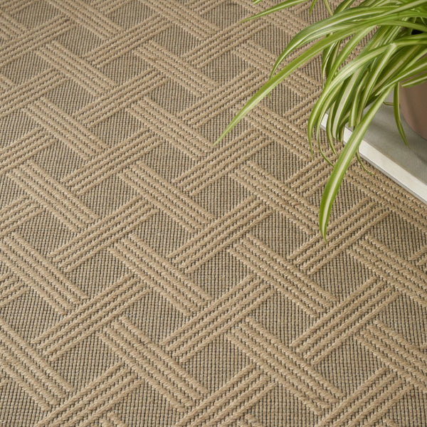 HomeRoots 8' Natural Geometric Flatweave Area Rug with Fringe - Durable, Stylish, Non-Slip Design for Any Room 8' X 10' 556242