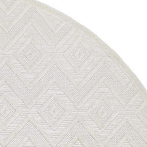 HomeRoots 8' Ivory and White Geometric Area Rug - Versatile Indoor/Outdoor Design for Modern Spaces, Easy Care! 556272