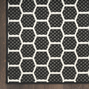 HomeRoots 9' X 12' Black and Ivory Geometric Rug – Versatile Indoor/Outdoor Flatwoven Design for Modern Spaces 556311