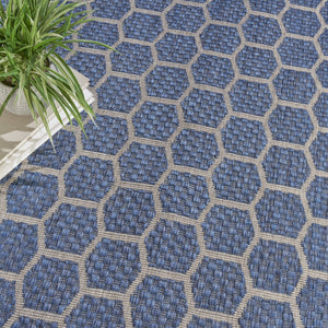HomeRoots 10' Blue and Beige Geometric Area Rug – Stylish Indoor/Outdoor Flatwoven Design for Any Space 556317