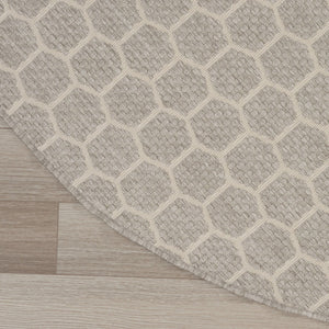 HomeRoots 8' Gray and Ivory Geometric Area Rug - Stylish Indoor/Outdoor Design for Modern Living Spaces 556324