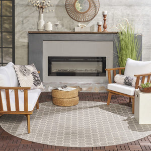 HomeRoots 8' Gray and Ivory Geometric Area Rug - Stylish Indoor/Outdoor Design for Modern Living Spaces 556324