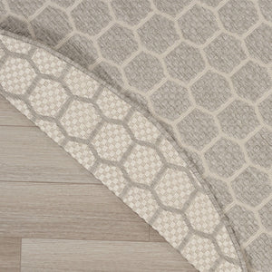 HomeRoots 8' Gray and Ivory Geometric Area Rug - Stylish Indoor/Outdoor Design for Modern Living Spaces 556324