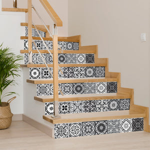 Homeroots 12" Shades Of Black Mosaic Peel And Stick Tiles – Effortless Home Makeover For Any Room Style! 12" X 12" Vinyl 556421