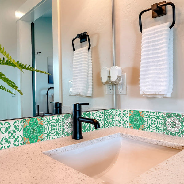 Homeroots 12" Green And White Mosaic Peel And Stick Tiles - Removable Decor For Effortless Room Makeover 12" X 12" Vinyl 556423