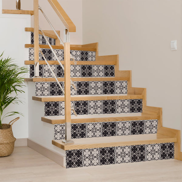 Homeroots 12" Clover Peel And Stick Removable Tiles - Stylish Gray And Black Design For Easy Home Makeovers 12" X 12" Vinyl 556439