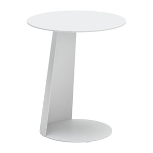 Homeroots 16" Elegant White Aluminum Rounded Outdoor Side Table - Perfect For Summer Gatherings & Relaxation!   556544
