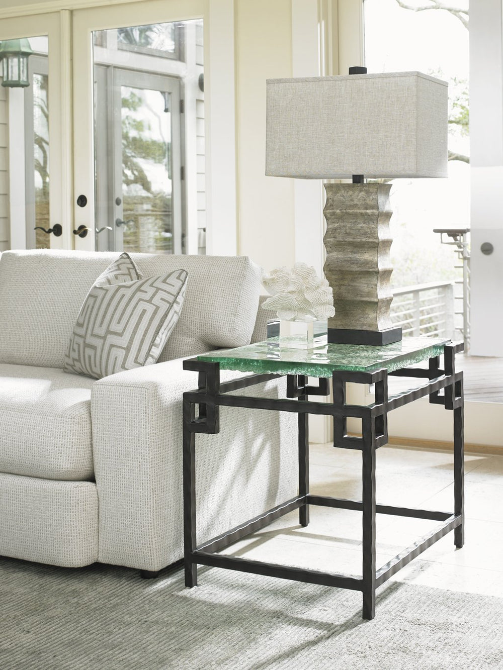 Lexington Tommy Bahama Home Hermes Contemporary Glass Top End Table - Elegant Asian-inspired Design For Modern Living Spaces Sebana  556-953c