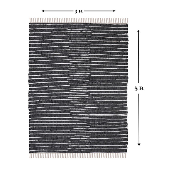 Homeroots 3' Black And White Striped Handmade Area Rug - Unique Indoor Outdoor Design With Fringed Tassels  Cotton Blend 557106