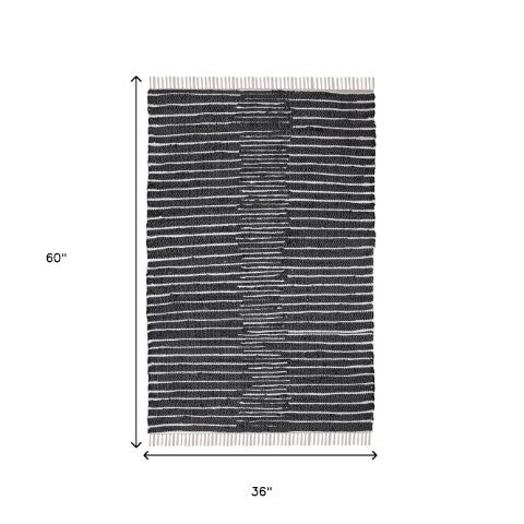 Homeroots 3' Black And White Striped Handmade Area Rug - Unique Indoor Outdoor Design With Fringed Tassels  Cotton Blend 557106