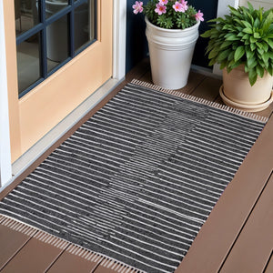 Homeroots 3' Black And White Striped Handmade Area Rug - Unique Indoor Outdoor Design With Fringed Tassels  Cotton Blend 557106