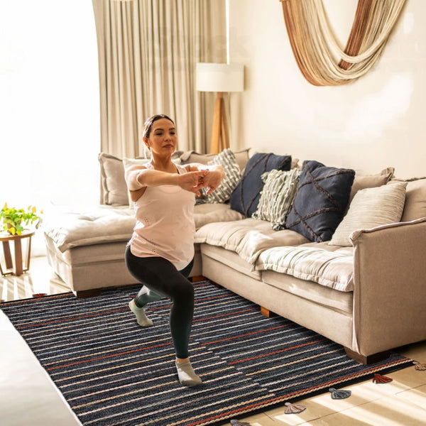 Homeroots 5' Gray And Orange Geometric Hand Woven Area Rug – Stylish, Stain Resistant, Unique Artisan Craftsmanship  Polyester 557172