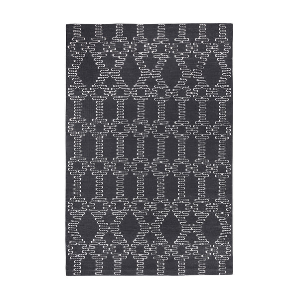 Homeroots 3' Gray Geometric Handmade Area Rug - Stylish 3x5 Indoor/Outdoor Design, Stain Resistant & Unique!  Polyester 557182