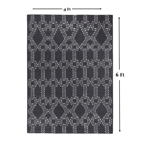 Homeroots 4' X 6' Gray Geometric Handmade Area Rug – Stylish, Stain-resistant Design For Indoor & Outdoor Spaces  Polyester 557183